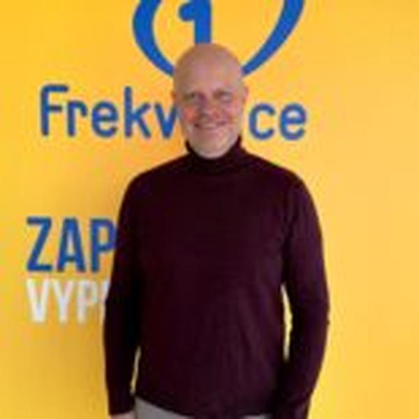 Host Frekvence 1